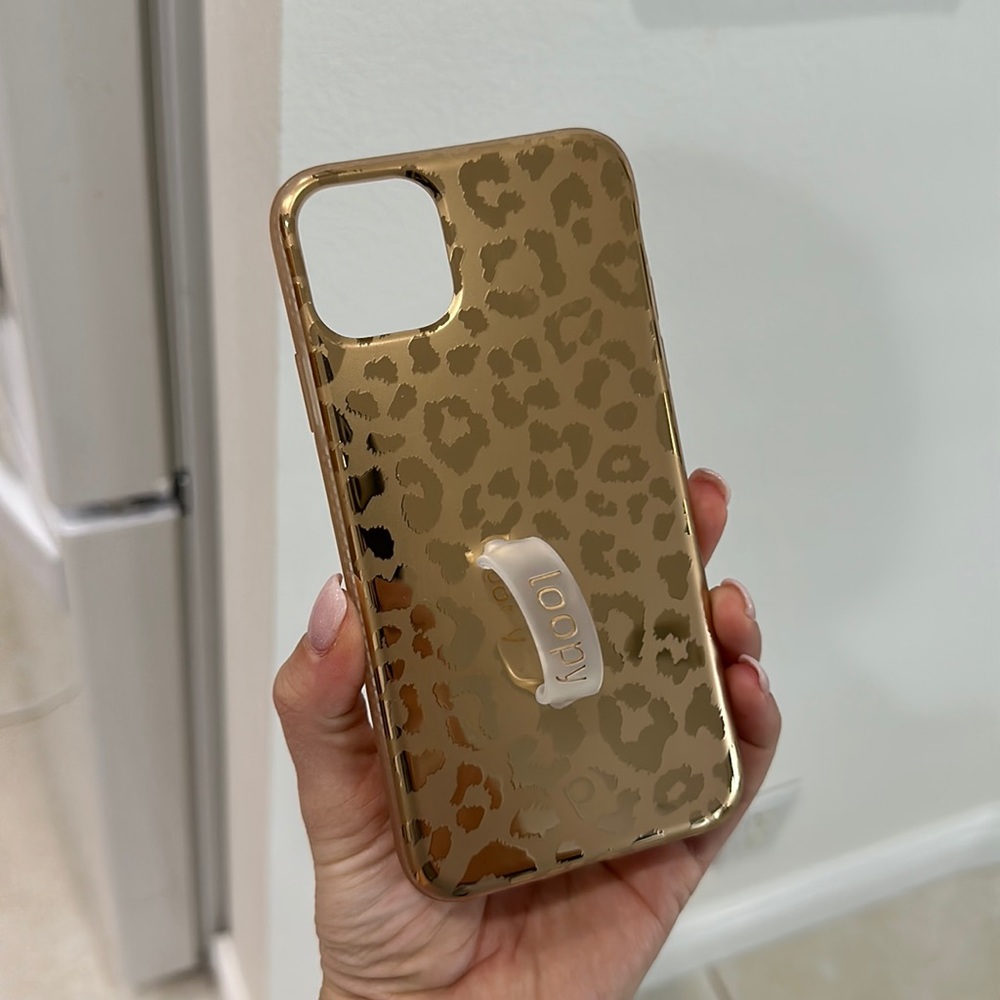 iPhone 11 Pro Max Loopy Case Gold Leopard